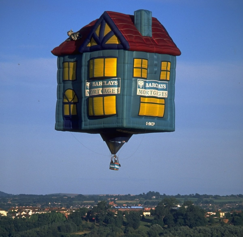 Illustration for article titled The Strangest Hot-Air Balloons To Ever Grace The Skies